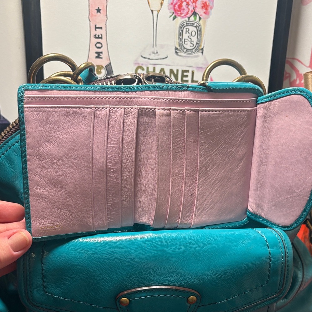 Coach Legacy Francine Satchel and Kisslock Turnlock Wallet Patent Turquoise 2008 - Picture 9 of 17